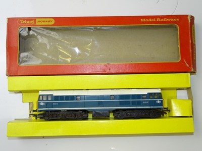 Lot 563 - OO GAUGE MODEL RAILWAYS: A TRI-ANG HORNBY R357...