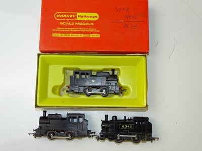 Lot 566 - OO GAUGE MODEL RAILWAYS: A group of...