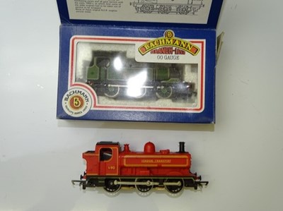 Lot 577 - OO GAUGE MODEL RAILWAYS: A pair of steam tank...