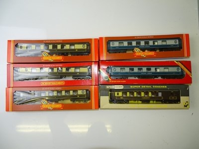 Lot 590 - OO GAUGE MODEL RAILWAYS: A group of Pullman...