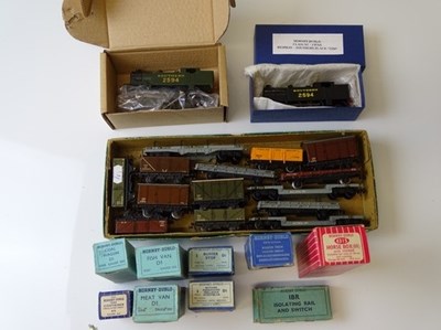 Lot 59 - OO GAUGE MODEL RAILWAYS: A group of HORNBY...