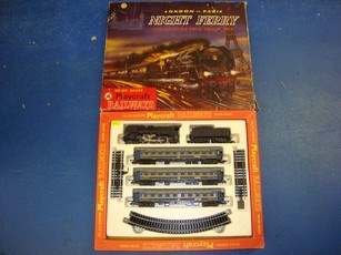 Lot 62 - OO GAUGE MODEL RAILWAYS: A PLAYCRAFT London to...