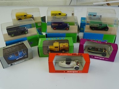 Lot 79 - GENERAL DIECAST: A group of commercial...