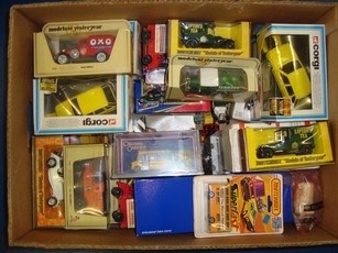 Lot 83 - GENERAL DIECAST: A large crate of mixed modern...