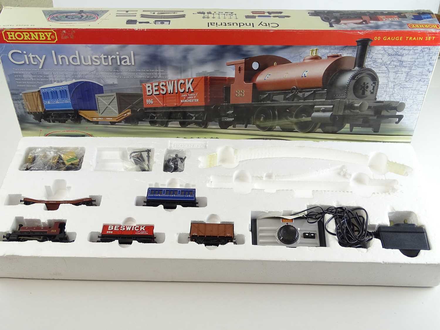 Lot 424 A HORNBY R1127 City Industrial train set