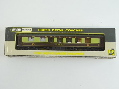 Lot 427 - A WRENN W6002/V Pullman car in brown/cream...