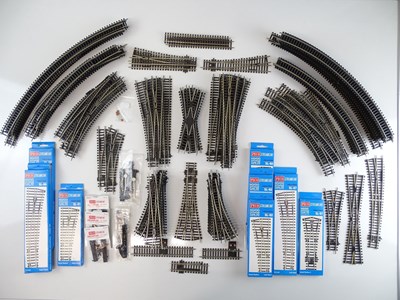 Lot 435 - A large quantity of track and accessories by...