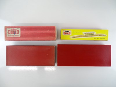 Lot 466 - A group of HORNBY DUBLO plastic and metal...