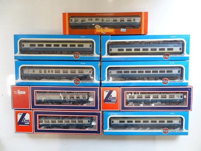 Lot 487 - A mixed group of passenger coaches by HORNBY,...