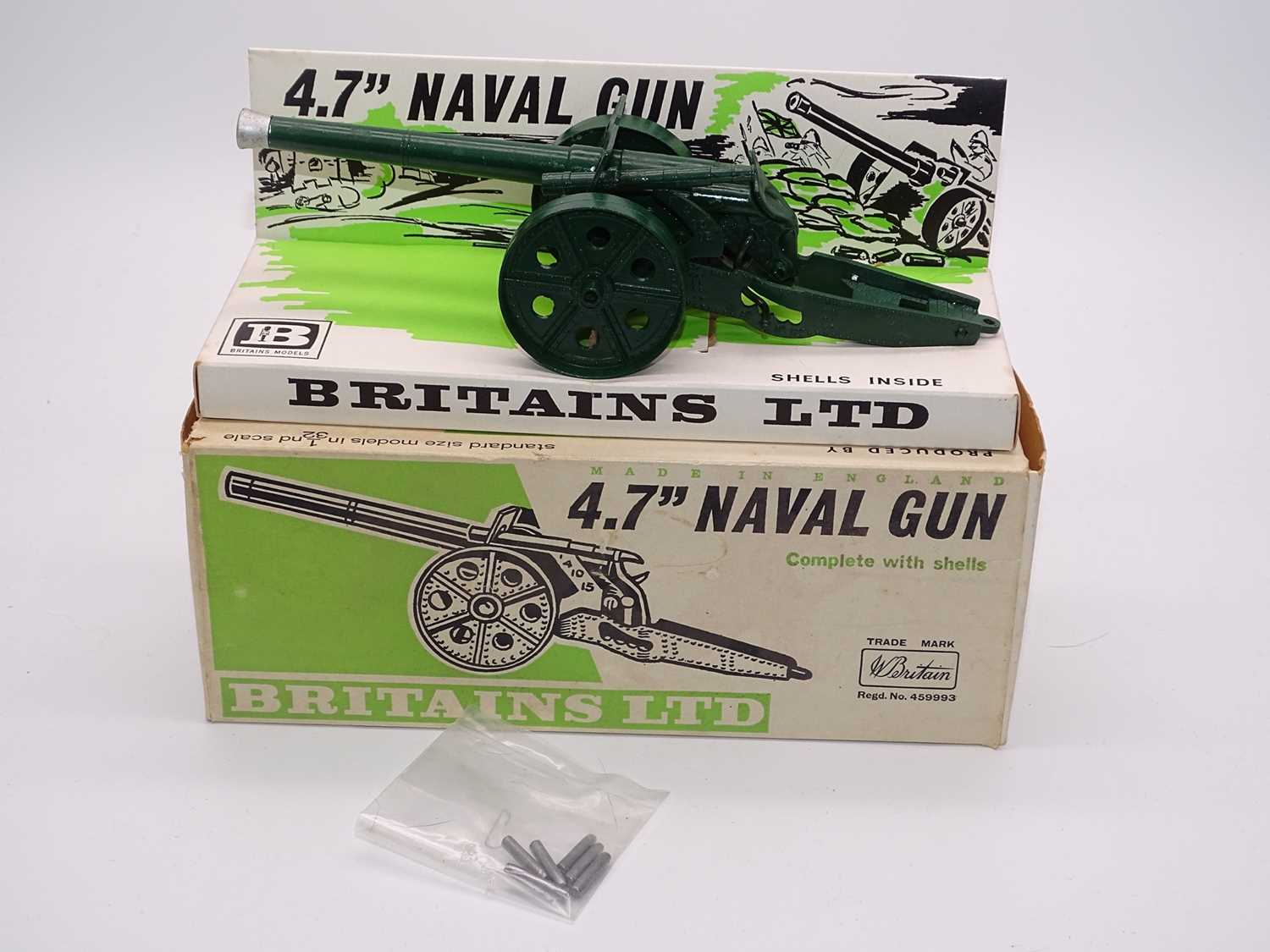 Lot 1 - A BRITAINS 9730 4.7" Naval Gun - VG in VG box -...