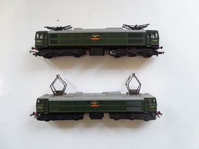 Lot 500 - A pair of unboxed TRI-ANG class EM2 electric...