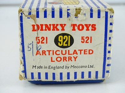 Lot 171 - A DINKY Toys 921 Bedford Articulated Lorry -...