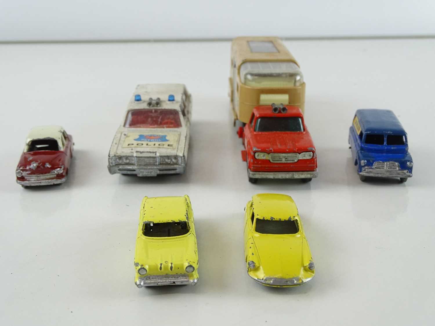 Lot 196 - A small mixed group of MATCHBOX and MATCHBOX...