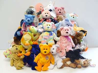 Lot 205 - A large quantity of TY BEANIE BABIES (approx 6"...