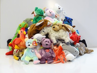 Lot 206 - A large quantity of TY BEANIE BABIES (approx 6"...