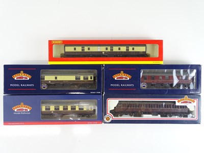 Lot 508 - A group of Mark 1 coaches and vans by BACHMANN...