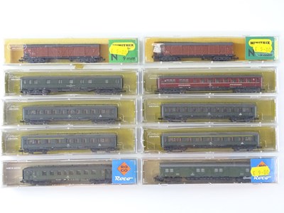 Lot 236 - A group of German Outline N Gauge coaches and...