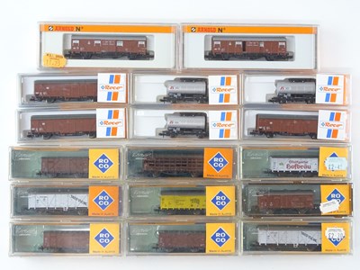 Lot 259 - A group of N gauge European outline wagons by...