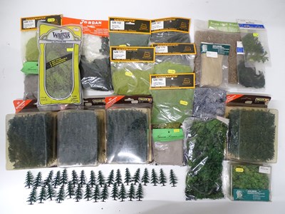 Lot 271 - A large quantity N Gauge scenery, scatter and...