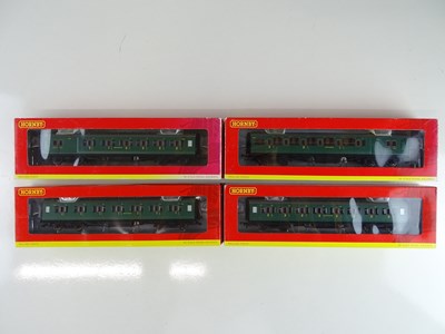 Lot 512 - A group of HORNBY Maunsell passenger coaches...