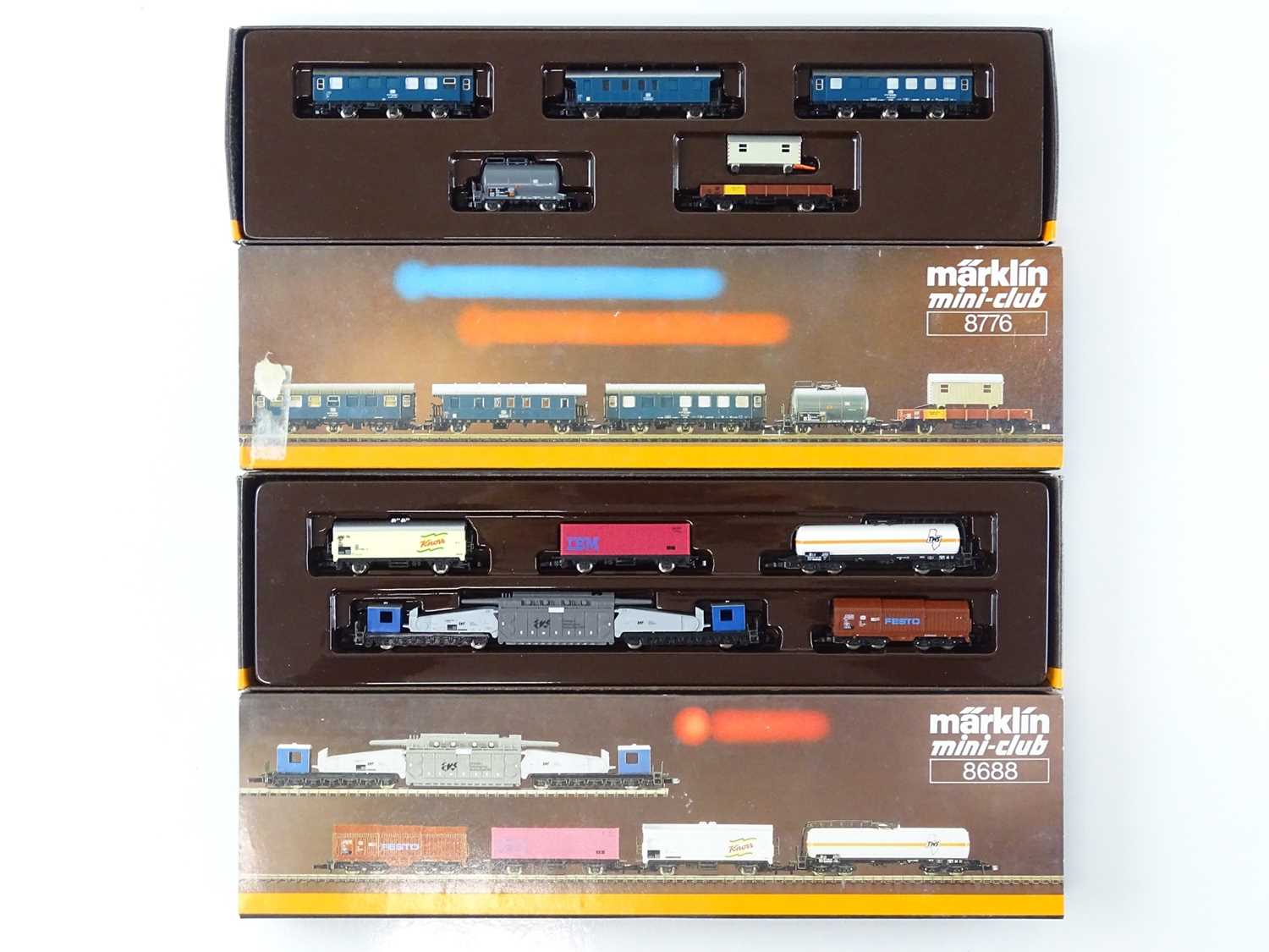 Lot 286 - A MARKLIN Z Gauge German Outline 8776 works...