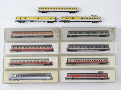 Lot 291 - A mixed group of MARKLIN Z Gauge German and...