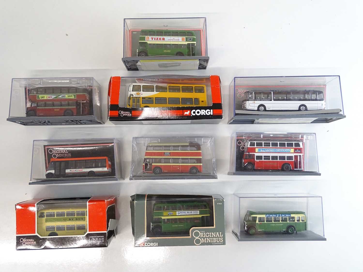 Lot 3 - A group of 1:76 scale buses by CORGI OOC in...