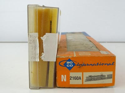 Lot 300 - A pair of German Outline N Gauge multiple...