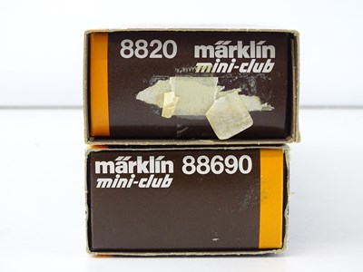 Lot 305 - A pair of MARKLIN Z Gauge German Outline...