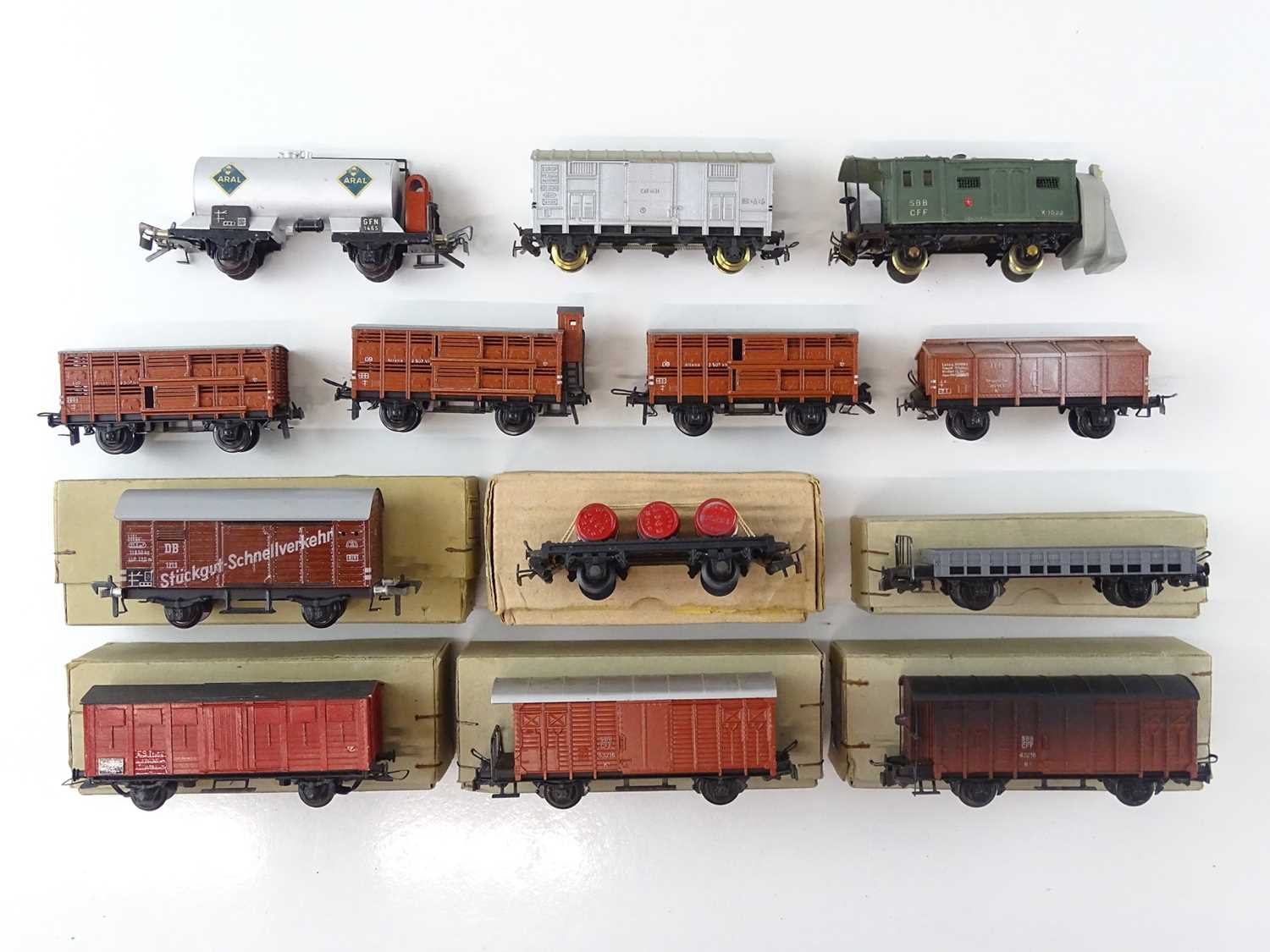 Lot 336 - A group of vintage HO wagons by POCHER, HAG...