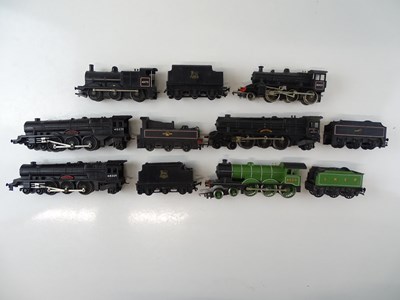 Lot 355 - A collection of steam locomotives by TRI-ANG...