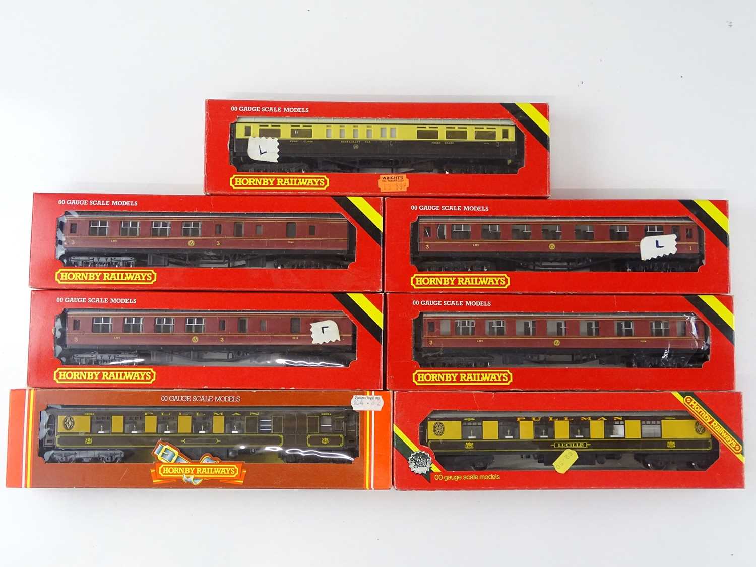 Lot 378 - A group of HORNBY passenger coaches in various...