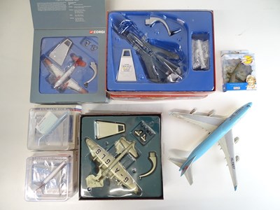 Lot 39 - A mixed group of aircraft models in various...