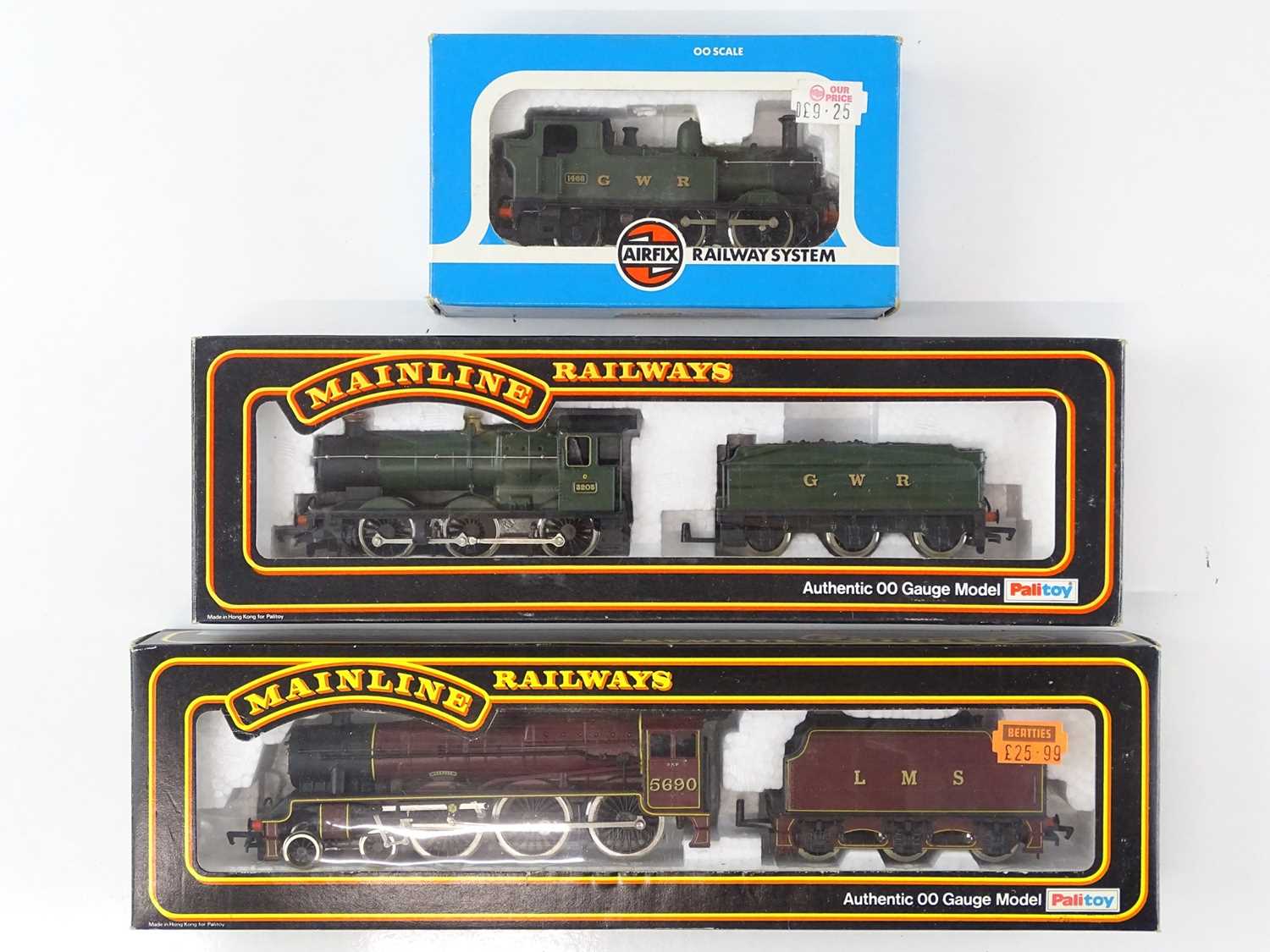 Lot 400 - A group of steam locomotives by AIRFIX and...