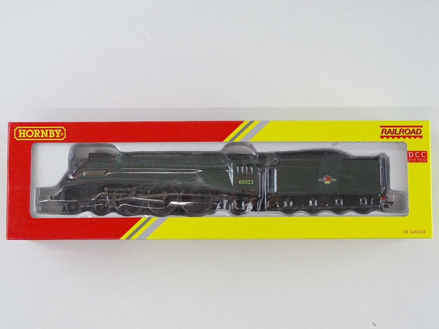 Lot 439 - A HORNBY R2784X Class A4 steam locomotive in...