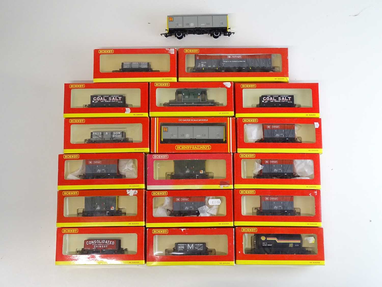 Lot 470 - A mixed group of HORNBY wagons - VG in G boxes...