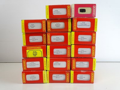 Lot 470 - A mixed group of HORNBY wagons - VG in G boxes...