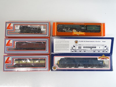 Lot 471 - A mixed group of locos and rolling stock by...