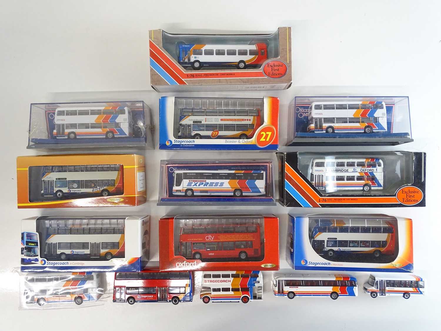 Lot 5 - A group of 1:76 scale buses by EFE, CREATIVE...