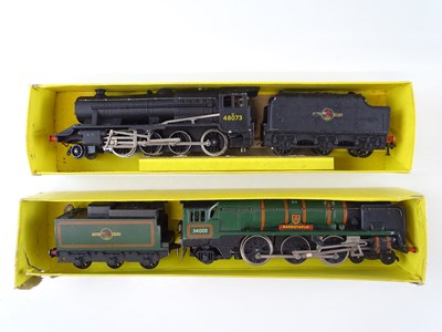 Lot 509 - A pair of unboxed HORNBY DUBLO 2-rail steam...