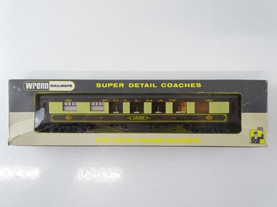 Lot 542 - A WRENN W6012B Pullman coach 'Aries' with...