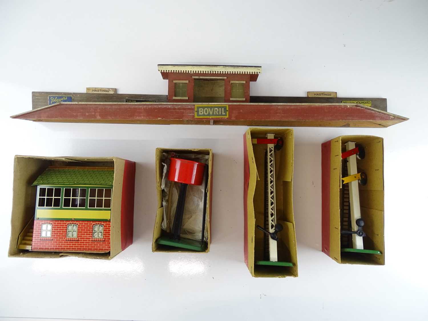 Lot 563 - A group of HORNBY Series O Gauge tinplate...