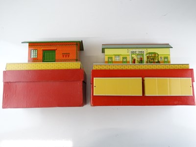 Lot 589 - A pair of HORNBY Series O Gauge tinplate...