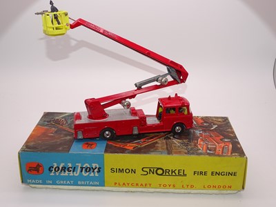 Lot 68 - A CORGI Major 1127 'Simon Snorkel' Fire Engine...