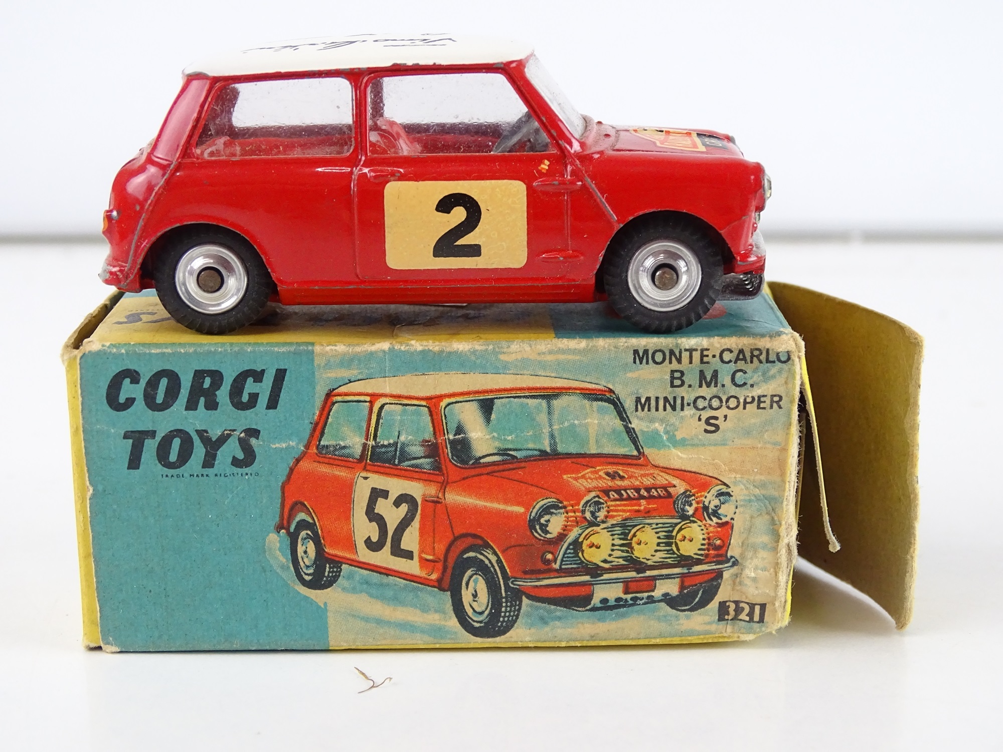 Corgi toys bmc mini store cooper s