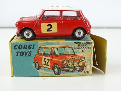 Lot 85 - A CORGI Toys 321 Mini Cooper S 'Autographed...