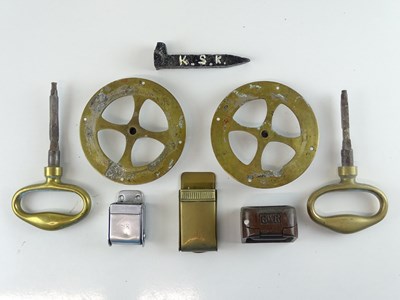Lot 128 - A group of mixed brass and metal ware railway...
