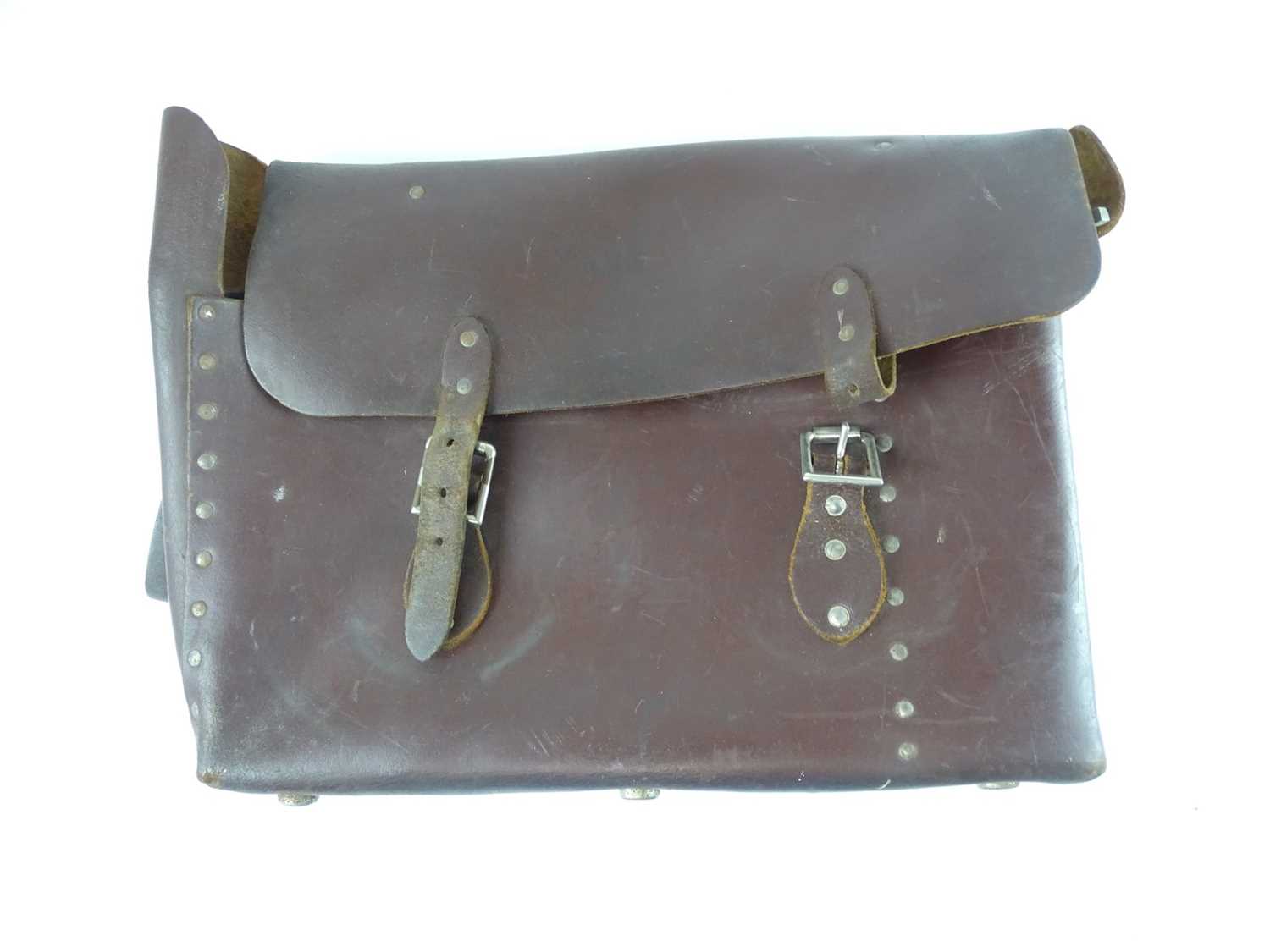 Lot 143 - A leather guard's bag/satchel - unmarked -...