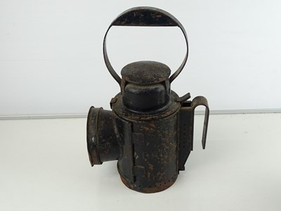 Lot 151 - A group of railway lamps as lotted (5)