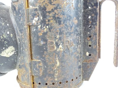 Lot 151 - A group of railway lamps as lotted (5)